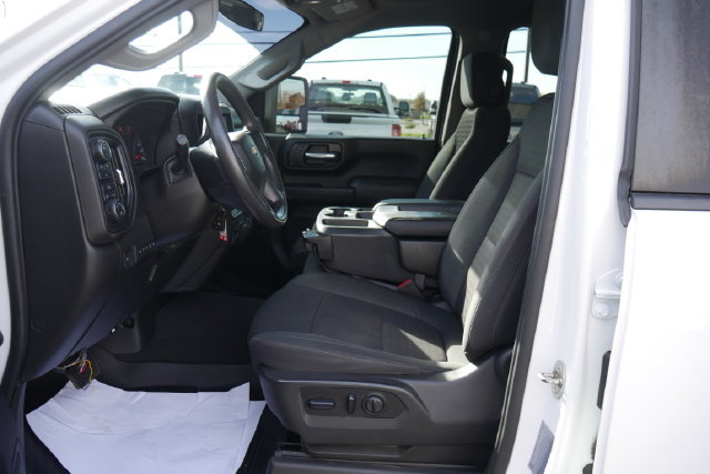Used 2023 Chevrolet Silverado 2500 Custom w/ Custom Convenience Package AWD/4WD image 2