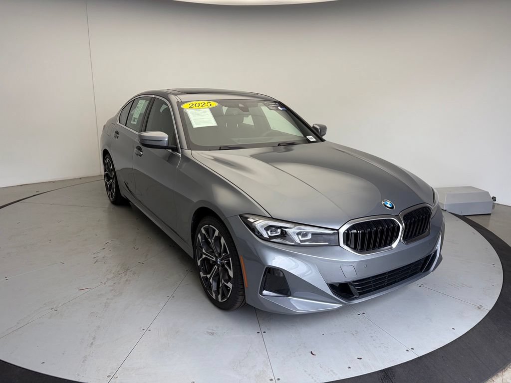 Used 2025 BMW 330i Sedan RWD image 3