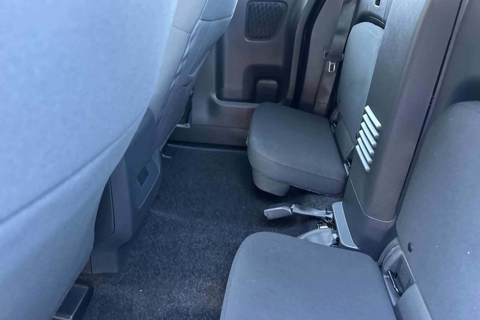 New 2027 Nissan Frontier S RWD image 14