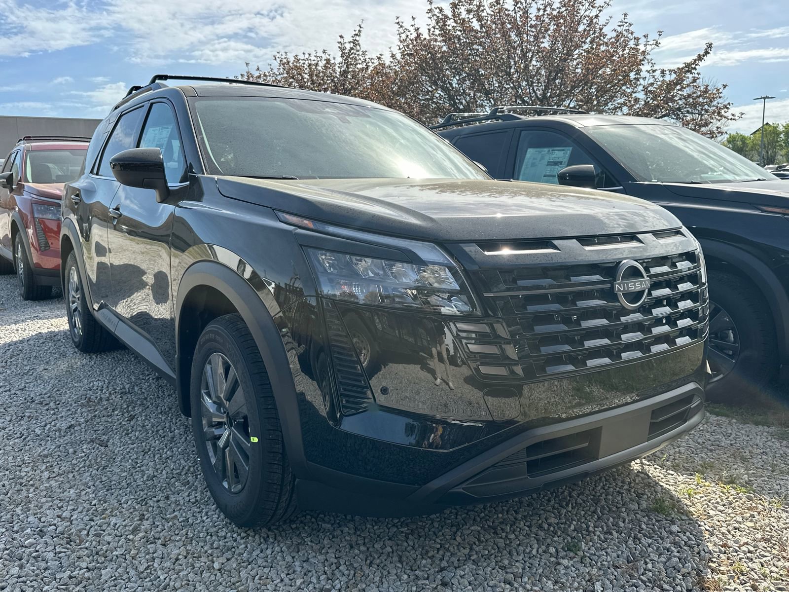 New 2026 Nissan Pathfinder SV w/ SV Premium Package image 3