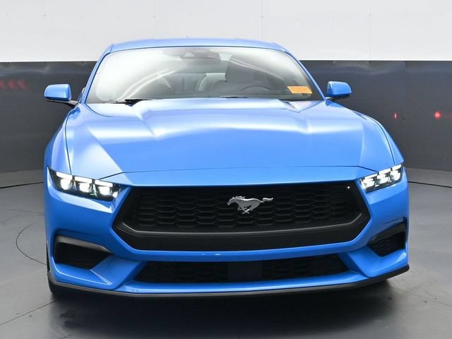 Used 2025 Ford Mustang Premium RWD image 10
