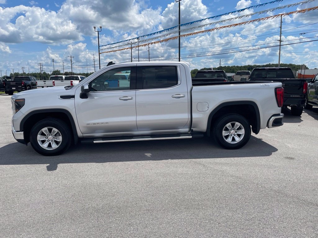 Used 2022 GMC Sierra 1500 SLE AWD/4WD image 4