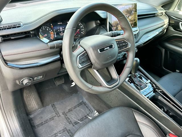 Used 2024 Jeep Compass Trailhawk image 9