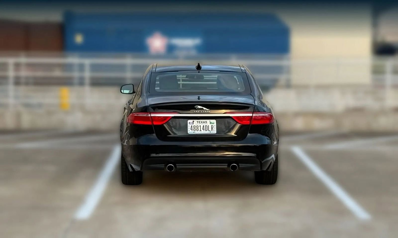 Used 2017 Jaguar XF Premium image 7