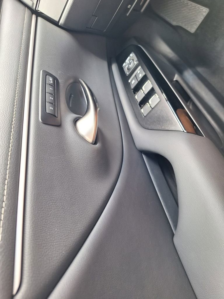 Used 2024 Lexus ES 350 w/ Premium Package image 21
