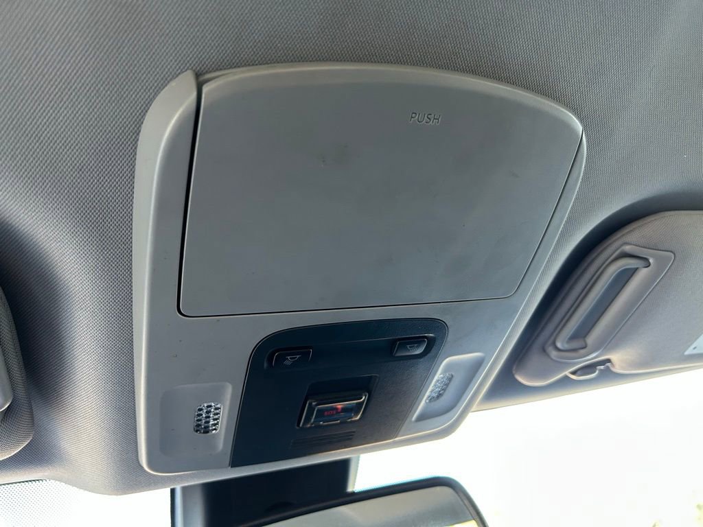 Used 2024 Toyota Camry SE image 29