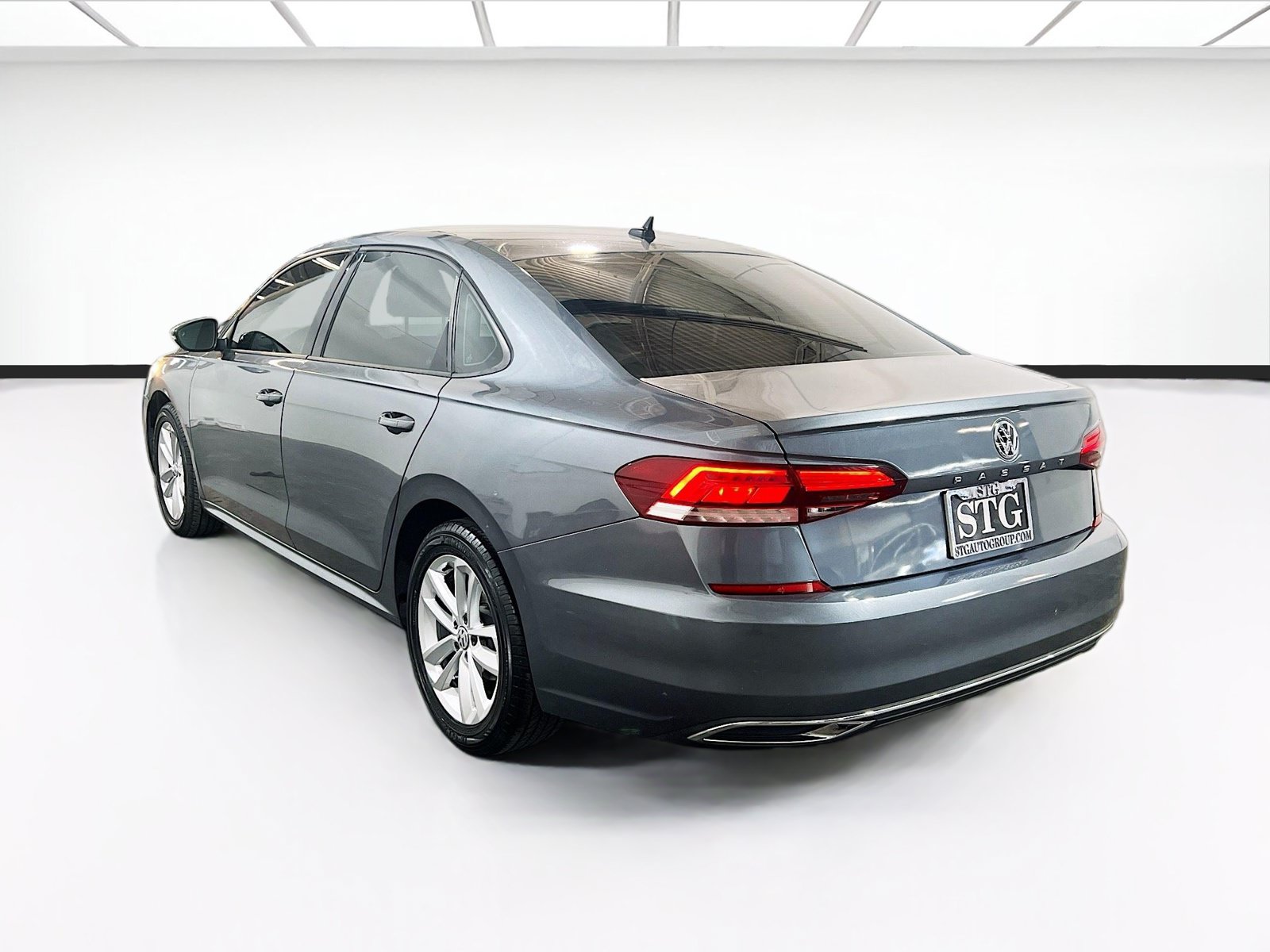 Used 2021 Volkswagen Passat 2.0T S FWD image 6