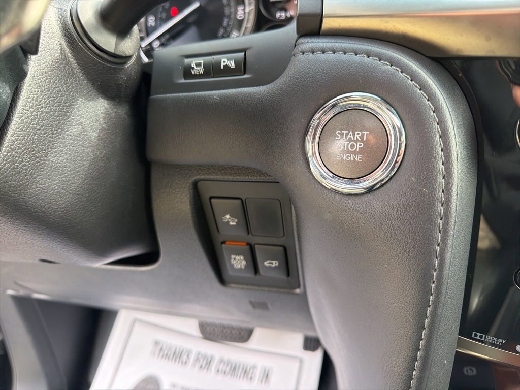 Used 2016 Lexus LX 570 4WD w/ Luxury Package image 34