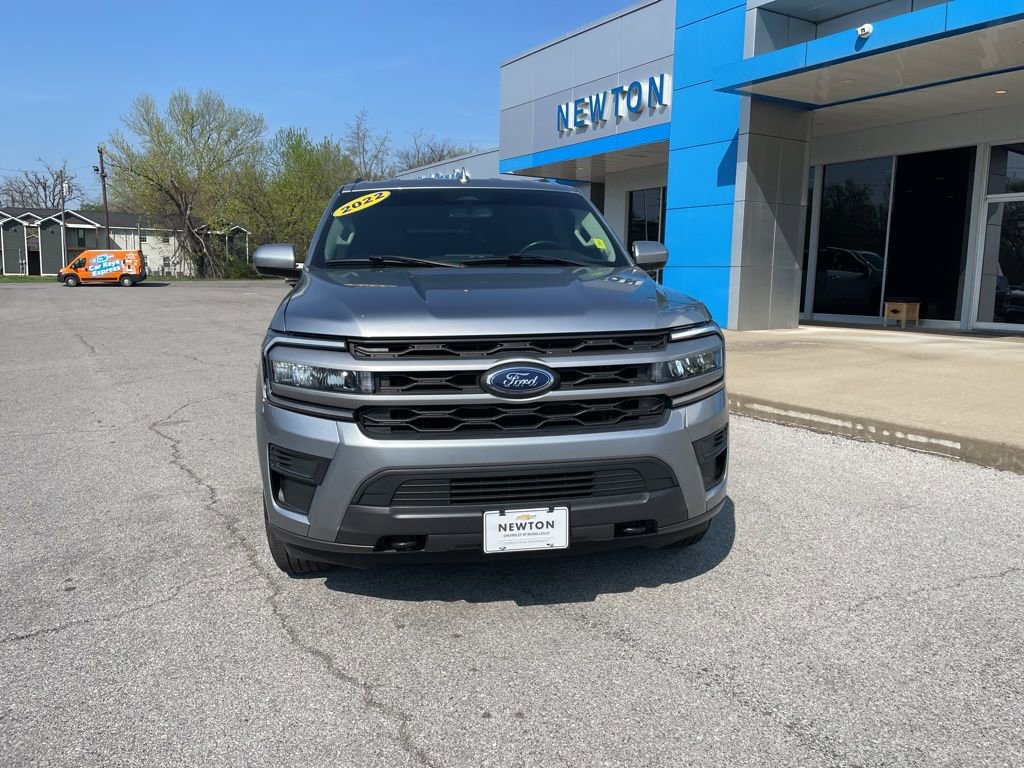Used 2022 Ford Expedition Max XLT AWD/4WD image 2