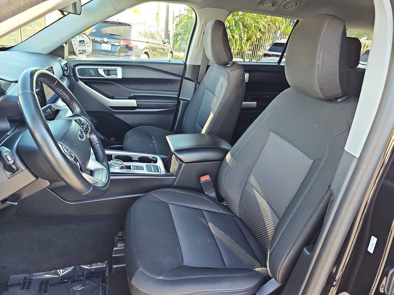 Used 2023 Ford Explorer XLT image 17