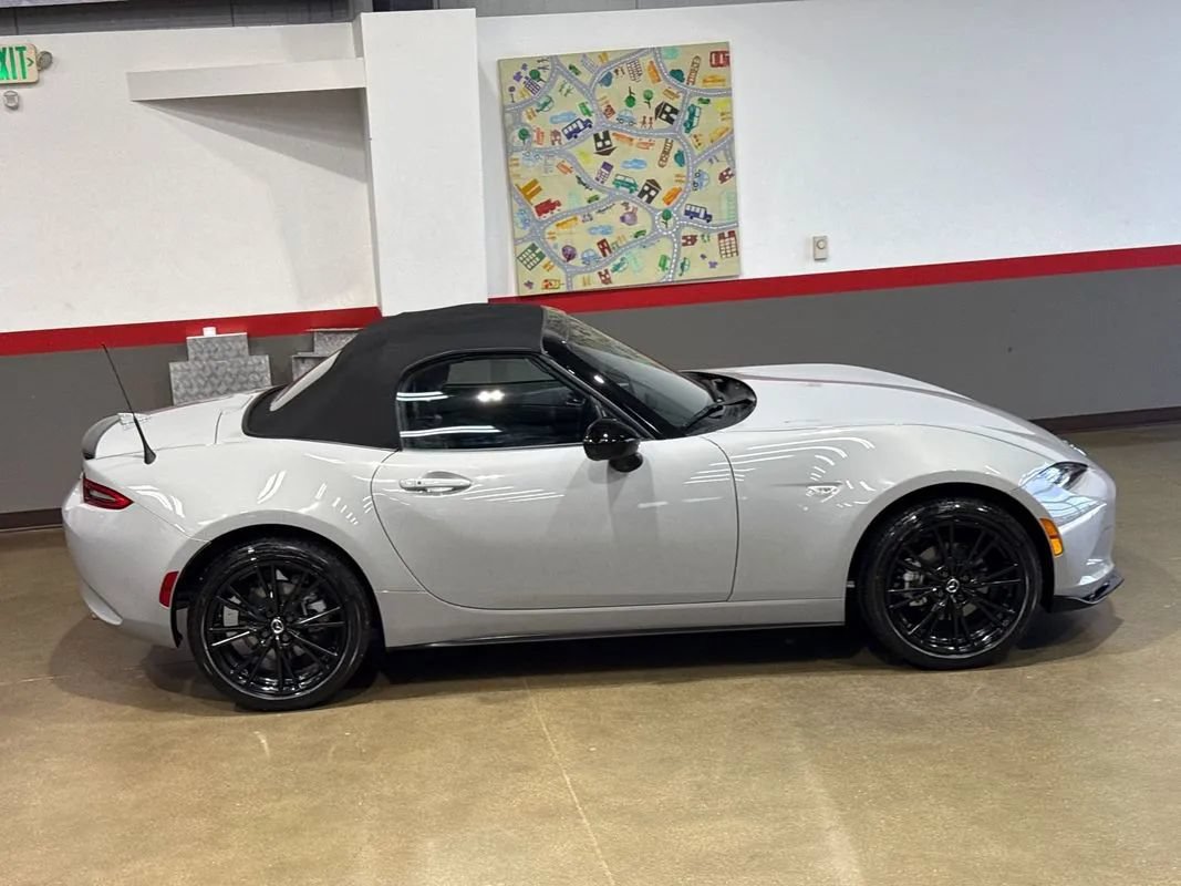 Used 2026 MAZDA MX-5 Miata Club w/ Interior Package RWD image 24
