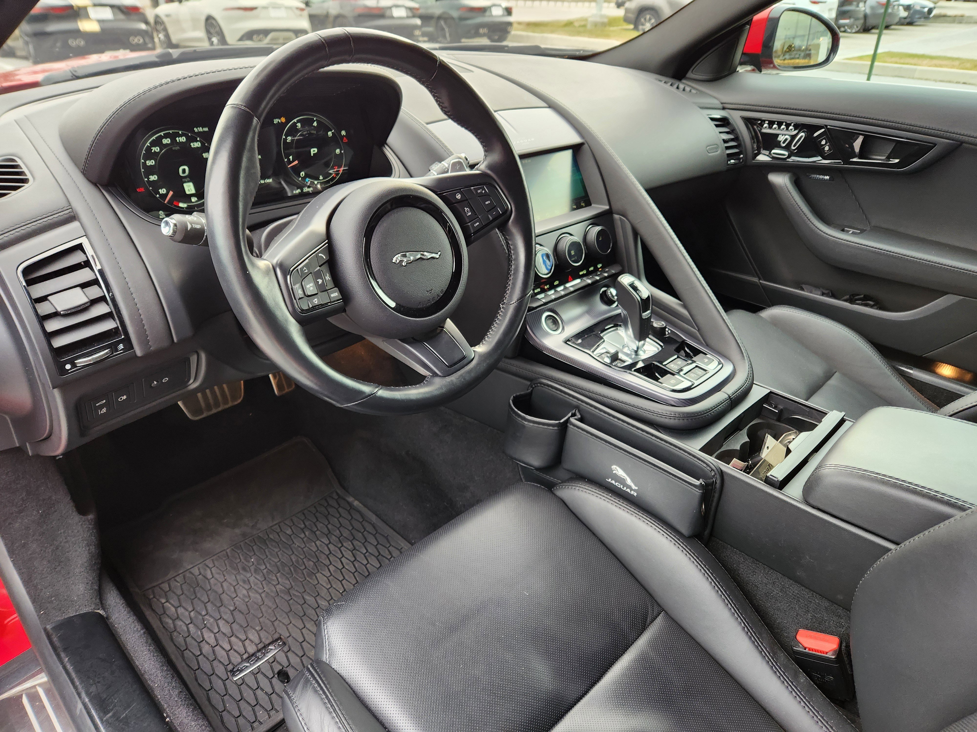 Certified 2022 Jaguar F-TYPE R-Dynamic image 15