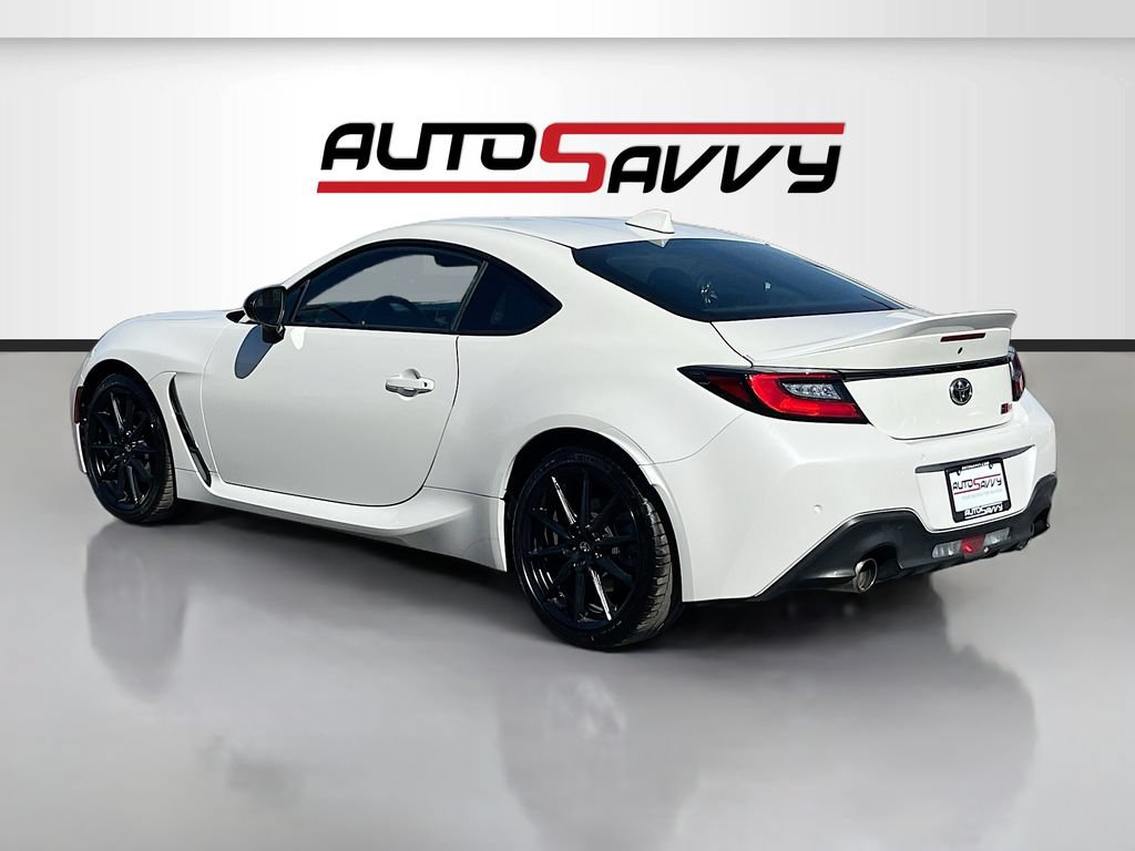 Used 2025 Toyota GR86 Premium w/ ALL Weather Mat Package (TMS) RWD image 5