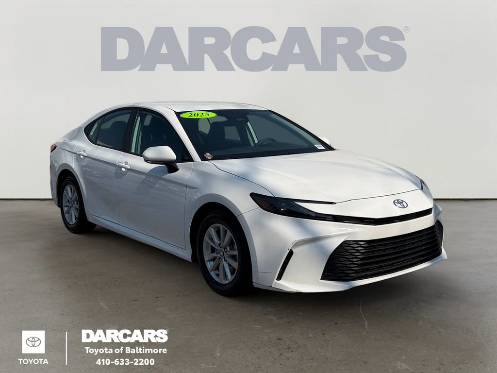 Used 2025 Toyota Camry LE image 1