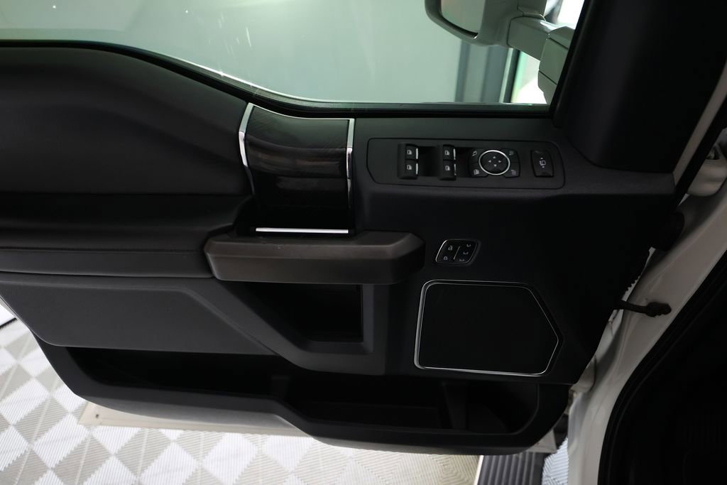 Used 2022 Ford F350 Platinum image 15
