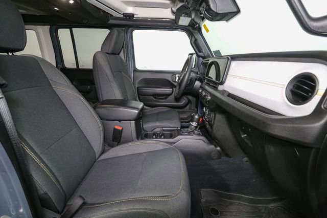 Used 2024 Jeep Wrangler Unlimited AWD/4WD image 18