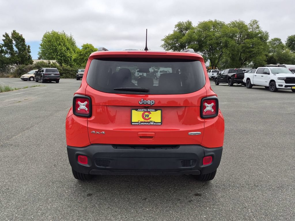 Used 2021 Jeep Renegade Latitude AWD/4WD image 4