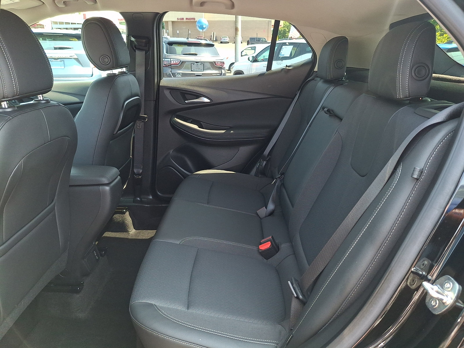Used 2023 Buick Encore GX Select w/ Sport Touring Package FWD image 10