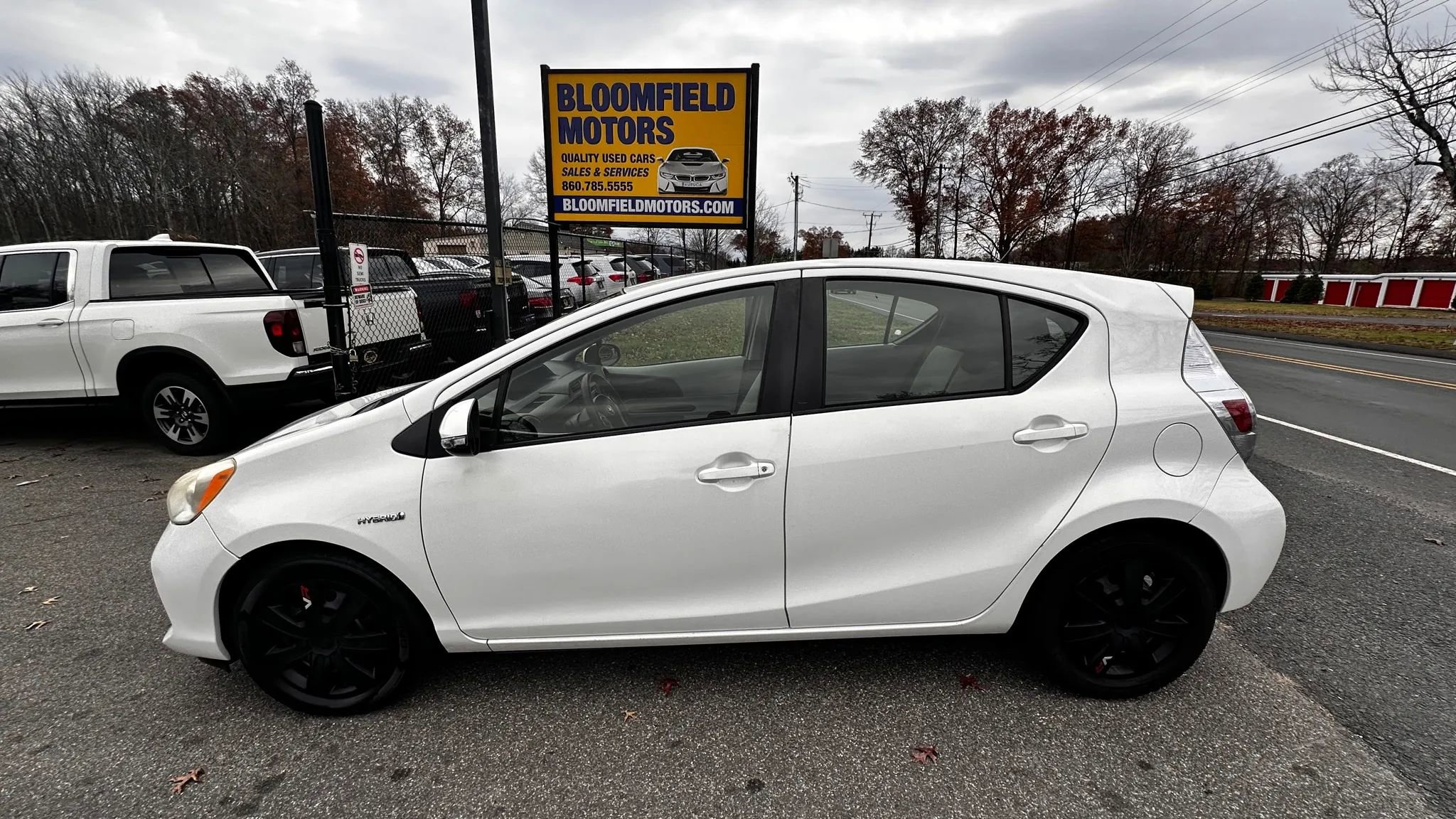 Used 2013 Toyota Prius C Three image 8