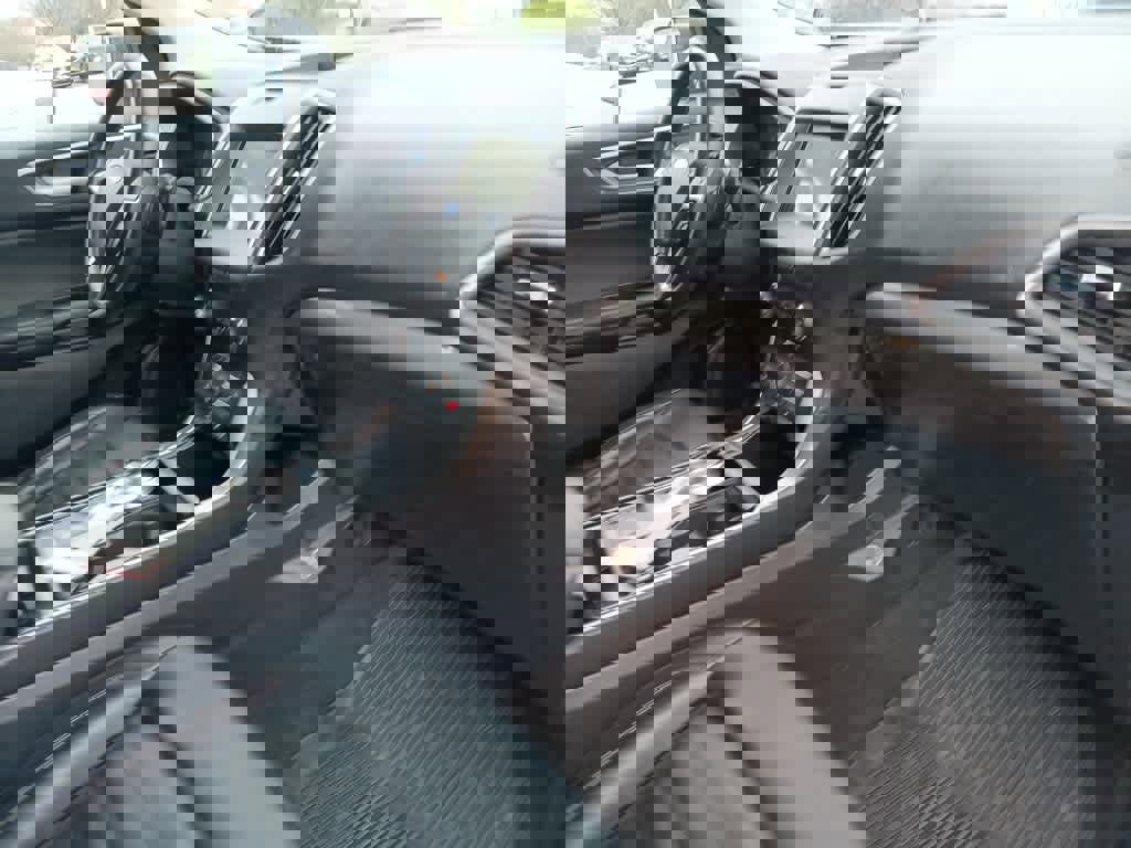 Used 2020 Ford Edge SEL w/ Cold Weather Package image 25