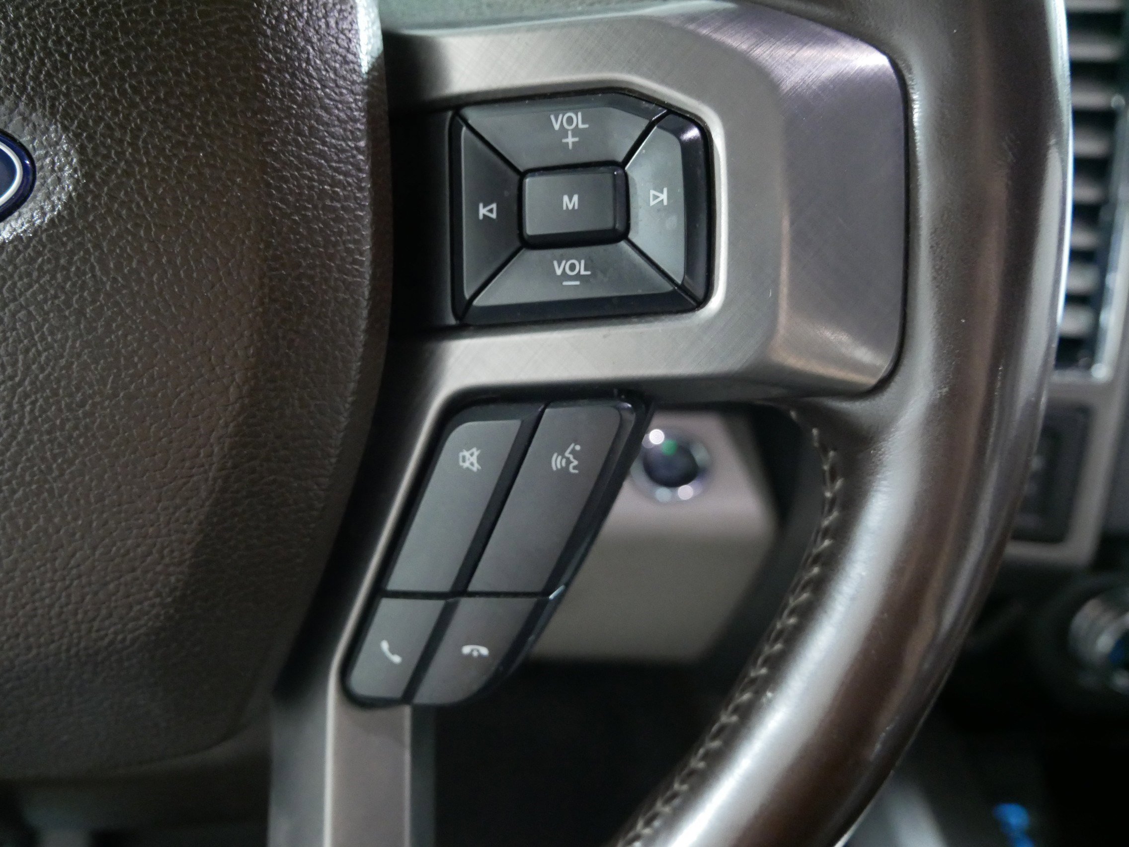 Used 2019 Ford F350 Limited w/ FX4 Off-Road Package image 28