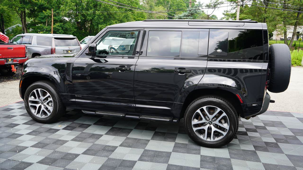 Used 2021 Land Rover Defender 110 X-Dynamic SE AWD/4WD image 20