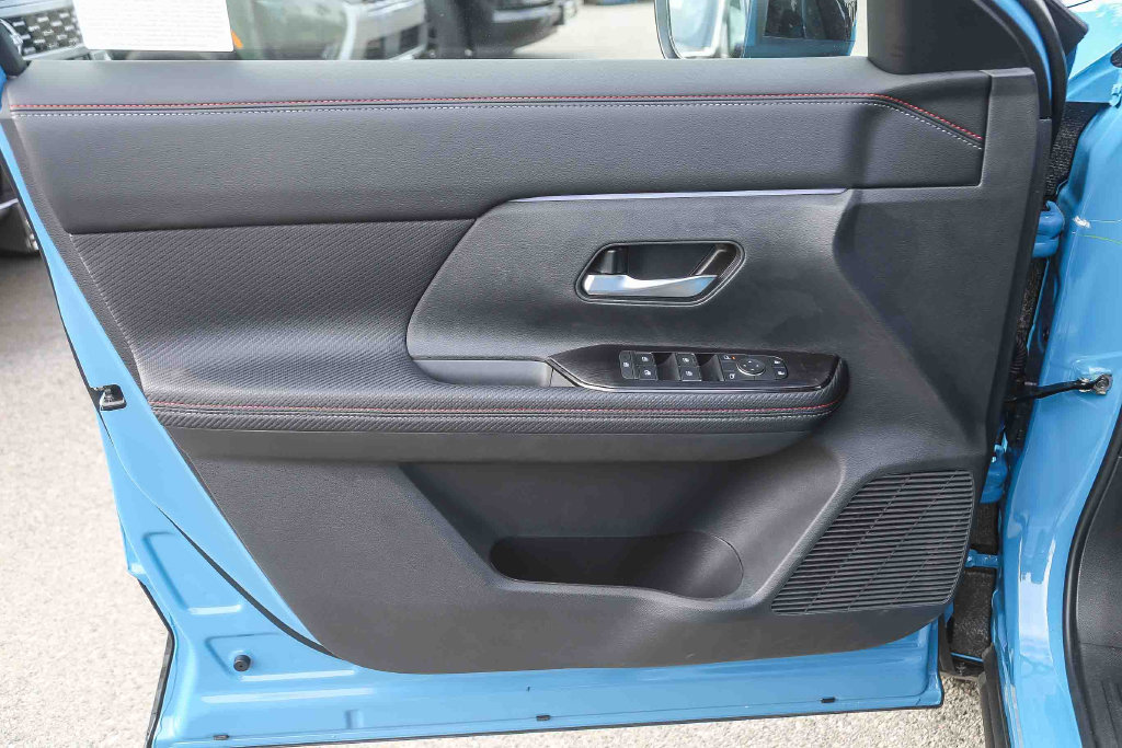 New 2026 Nissan Kicks SR FWD image 22