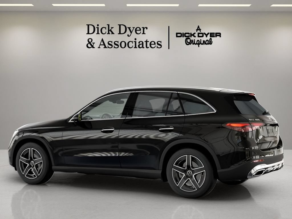Used 2026 Mercedes-Benz GLC 300 image 26