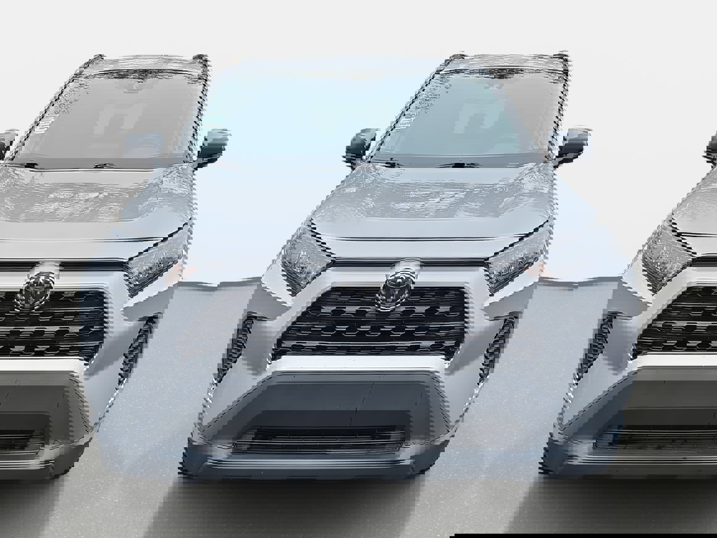 Used 2019 Toyota RAV4 LE image 8