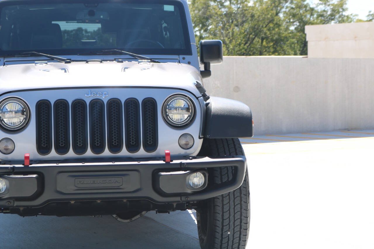 Used 2014 Jeep Wrangler Unlimited Rubicon AWD/4WD image 15
