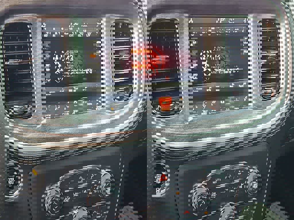 Used 2023 Dodge Charger Scat Pack w/ Daytona Edition Group image 30