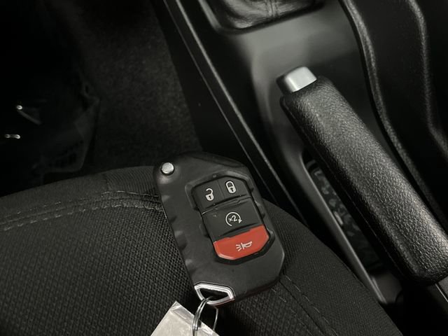 Used 2022 Jeep Gladiator Willys image 26