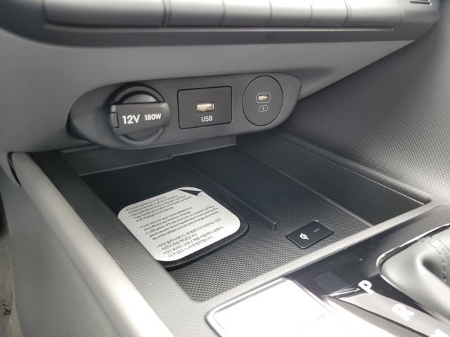 New 2026 Hyundai Elantra Sport FWD image 17