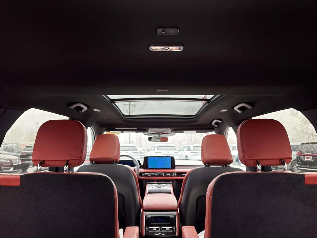 Used 2025 Lincoln Aviator Reserve w/ Illumination Package AWD/4WD image 9