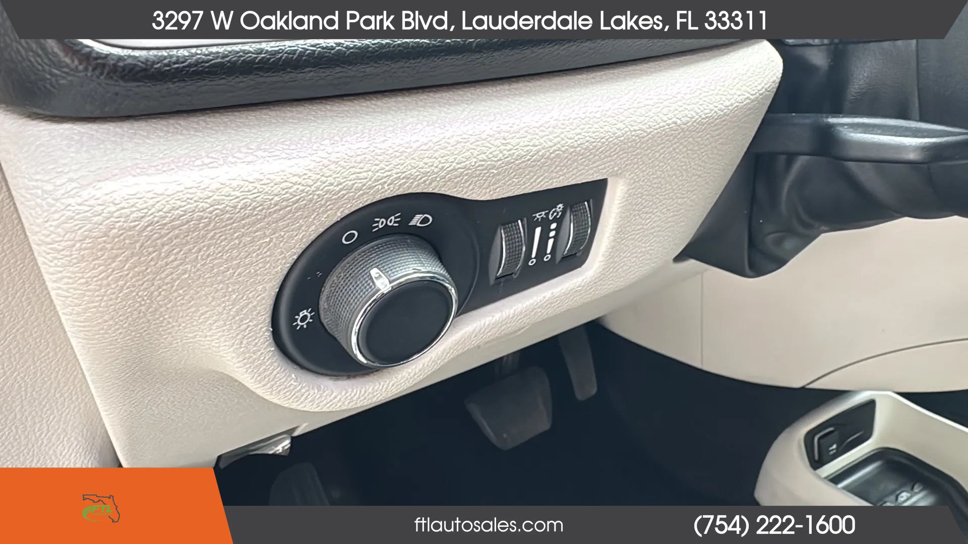 Used 2018 Chrysler Pacifica LX FWD image 16