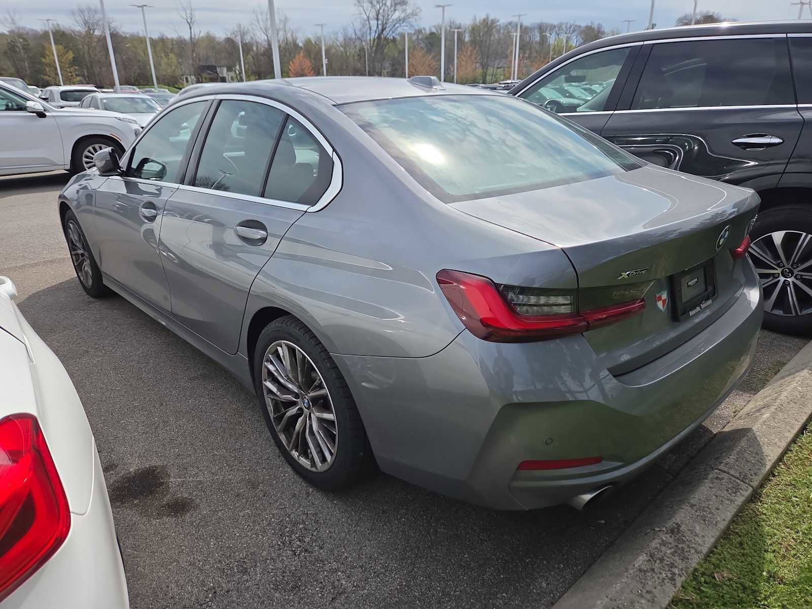 Used 2023 BMW 330i xDrive 330i xDrive w/ Driving Assistance Package image 5