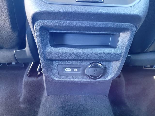 Used 2023 Volkswagen Tiguan SE image 13