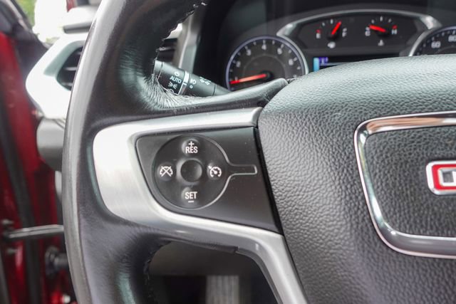 Used 2017 GMC Acadia SLT image 13