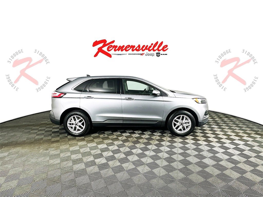 Used 2024 Ford Edge SEL image 8
