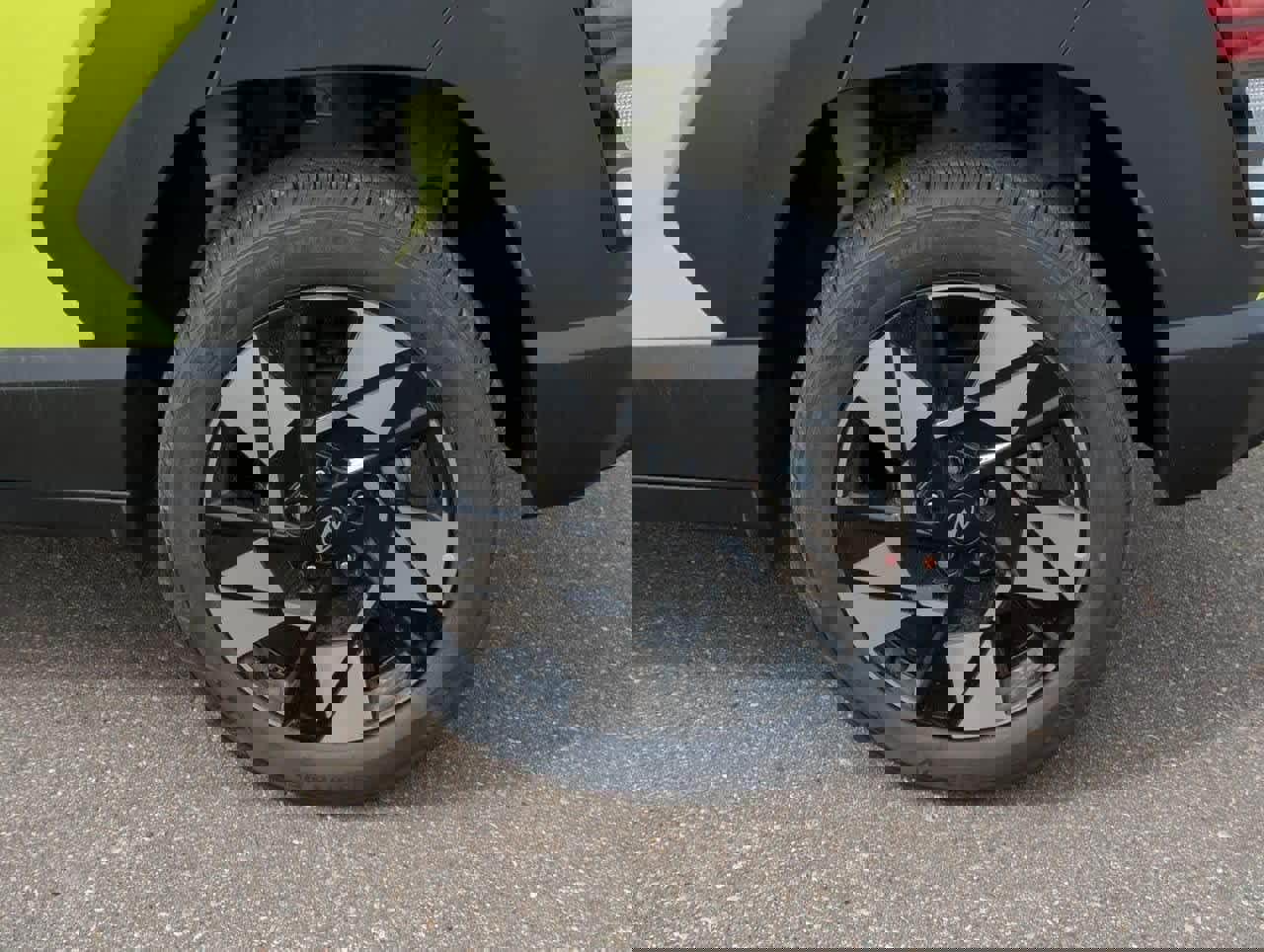 New 2025 Hyundai Kona SEL image 12