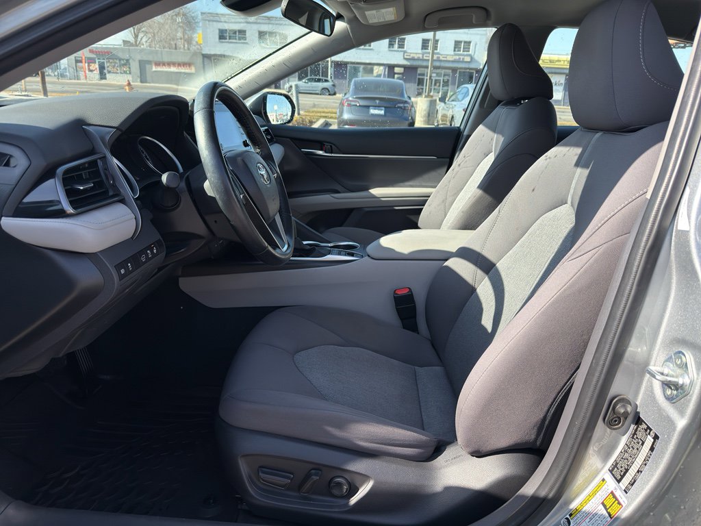 Used 2022 Toyota Camry LE image 11