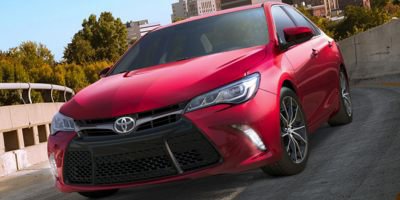 Used 2017 Toyota Camry SE image 1