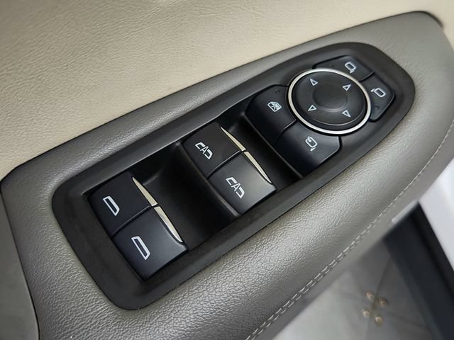 Used 2017 Cadillac XT5 Luxury AWD/4WD image 25