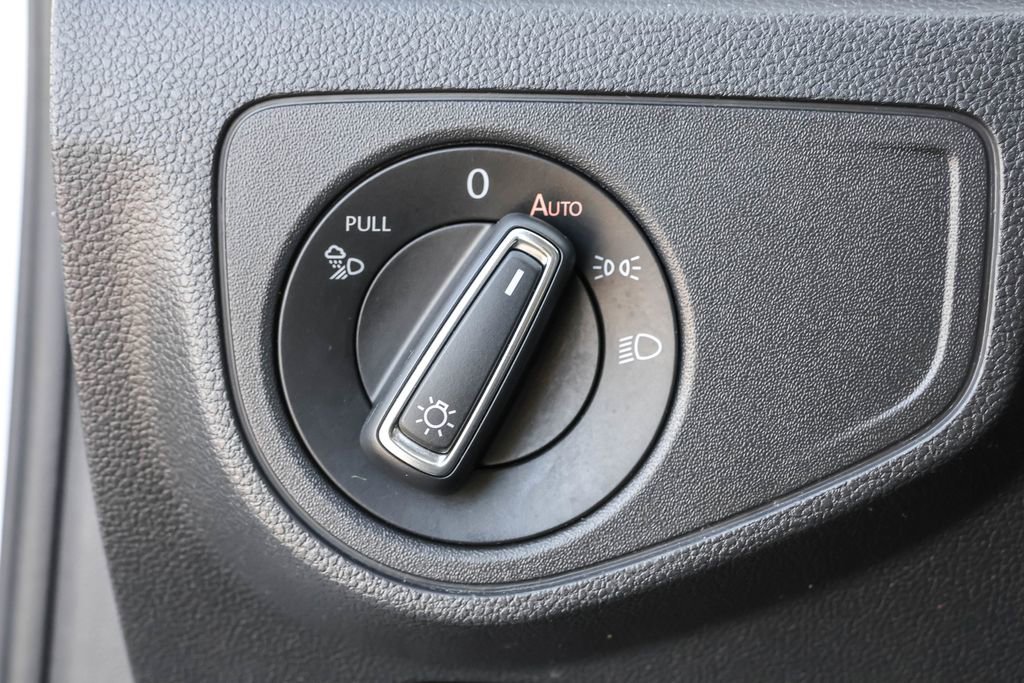 Used 2021 Volkswagen Atlas SEL Premium image 18