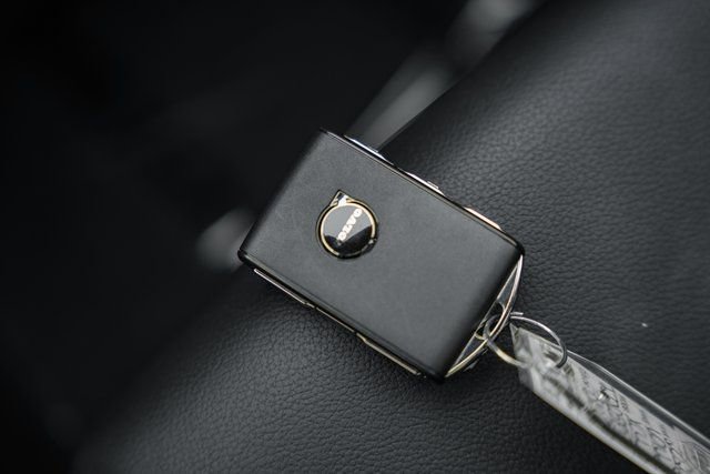 New 2026 Volvo XC40 B5 Plus w/ Protection Package Premier image 45