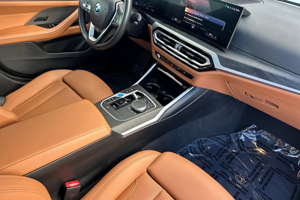 Used 2023 BMW i4 eDrive40 RWD image 16