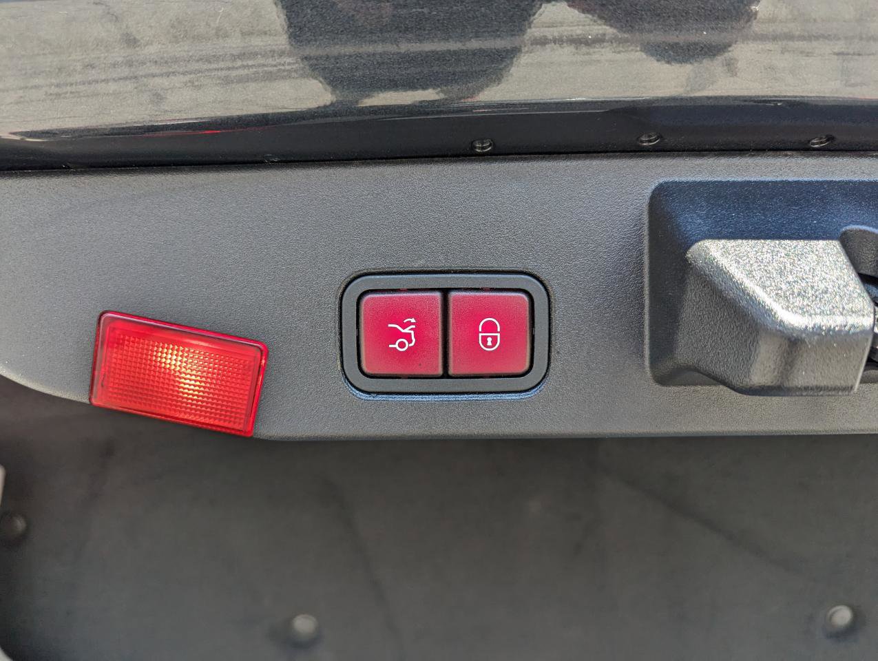 Used 2015 Mercedes-Benz SL 400 image 43