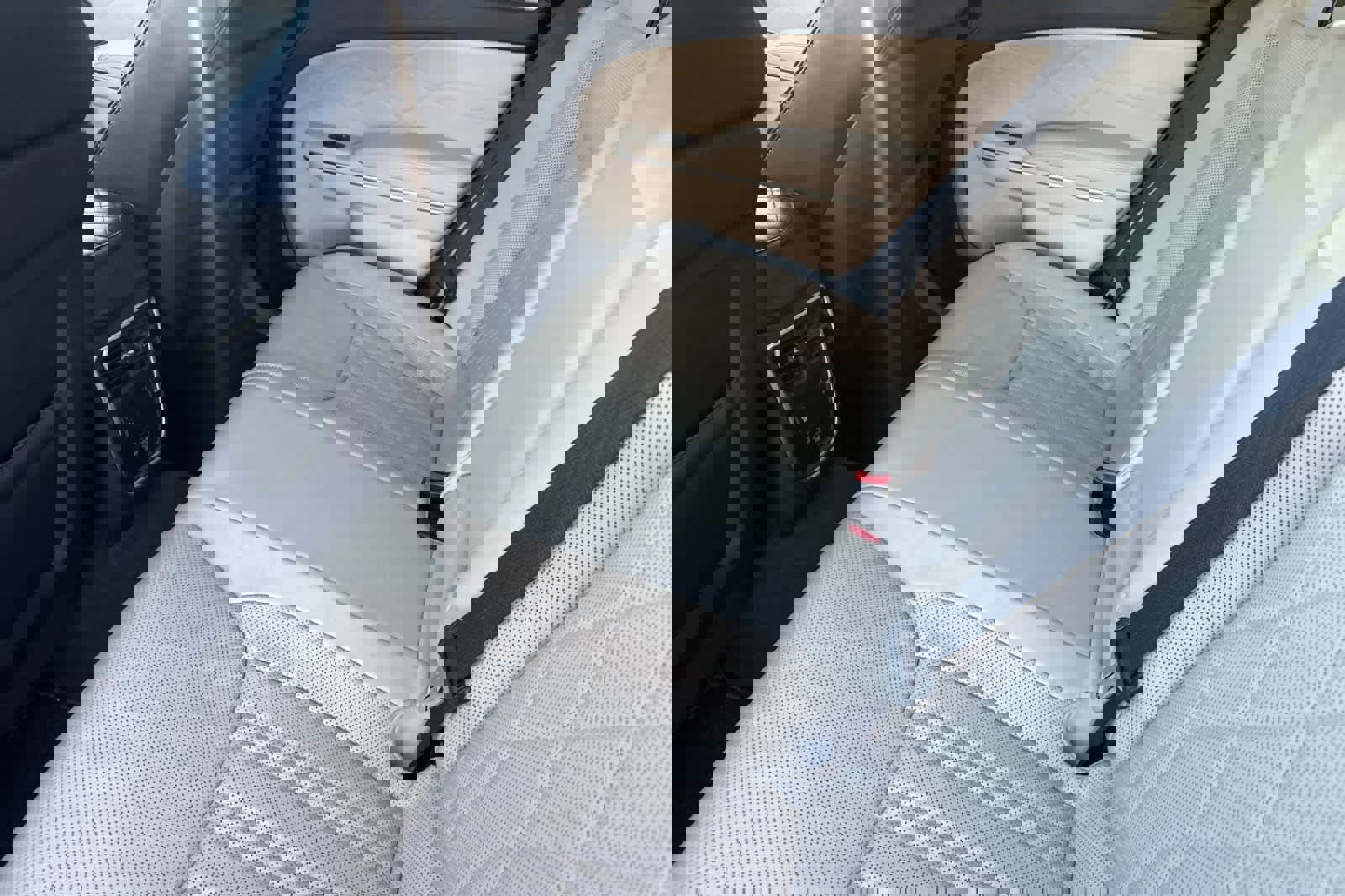 Used 2016 Chrysler 300 C Platinum w/ Safetytec Plus Group image 5