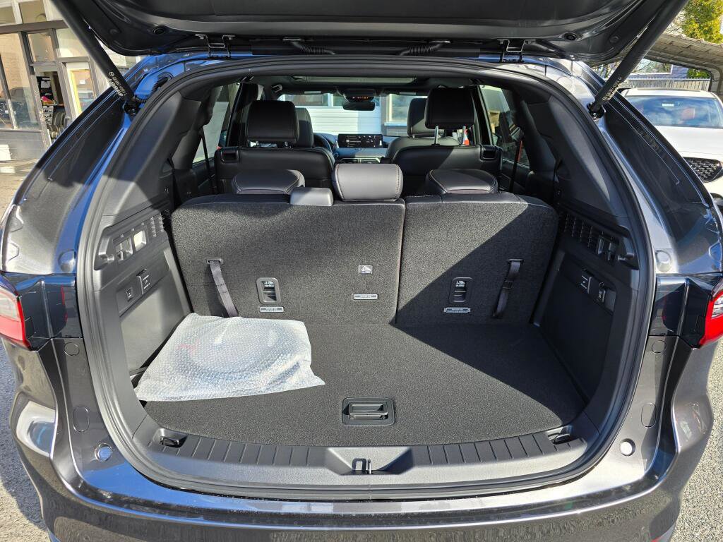 New 2026 MAZDA CX-90 Plug-In Hybrid w/ Premium Plus image 17