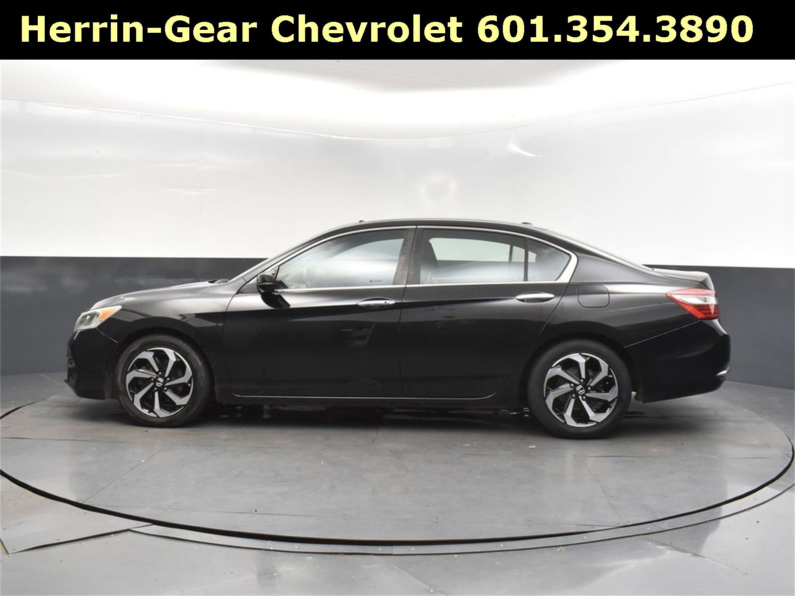 Used 2017 Honda Accord EX-L image 4